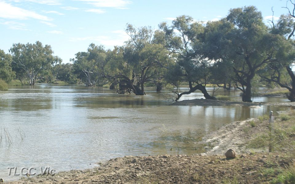 02-Cooper Creek at Innamincka Causeway.JPG